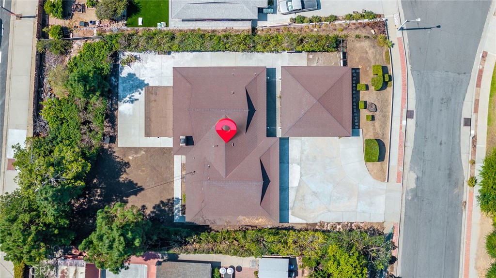 https://media.crmls.org/medias/6d18d320-d2a8-474d-a9ba-fbd487f04900.jpg?preset=X-Large