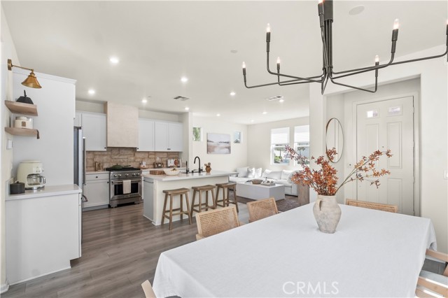 Detail Gallery Image 37 of 43 For 260 Summerville Ln, Palmdale,  CA 93551 - 3 Beds | 2/1 Baths