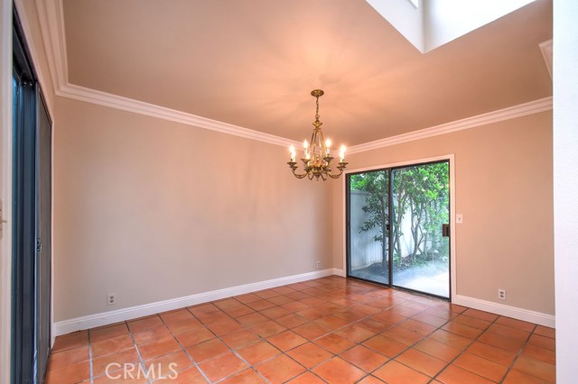 5021 Corkwood Lane, Irvine CA: https://media.crmls.org/medias/6d19ac0c-586a-42fc-963b-7a1f22aa7d62.jpg