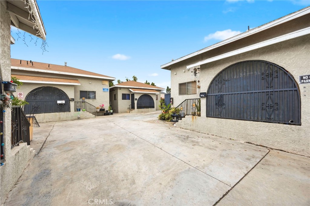 MLS #OC25262442 image #9