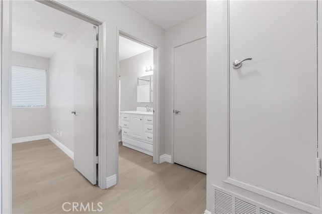 Detail Gallery Image 13 of 20 For 633 New Los Angeles Ave, Moorpark,  CA 93021 - 3 Beds | 1/1 Baths