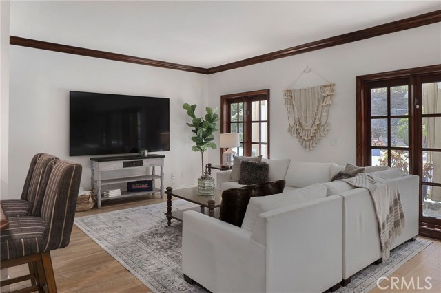 6137 Paseo La Vista, Woodland Hills CA: https://media.crmls.org/medias/6d1aa6a9-e660-4285-b1f5-4c02a32950fc.jpg