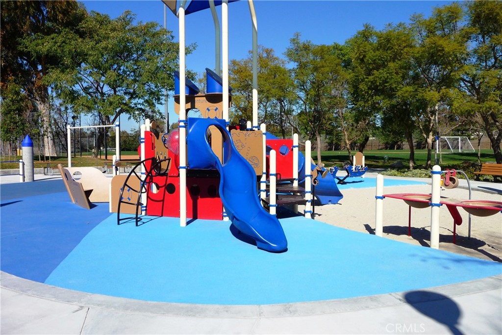 https://media.crmls.org/medias/6d1b3468-748f-45f1-8925-4bb9797449d4.jpg?preset=X-Large