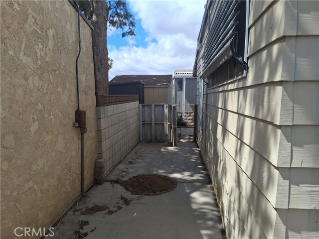 Detail Gallery Image 6 of 18 For 15252 Seneca Rd #1,  Victorville,  CA 92392 - 2 Beds | 2 Baths