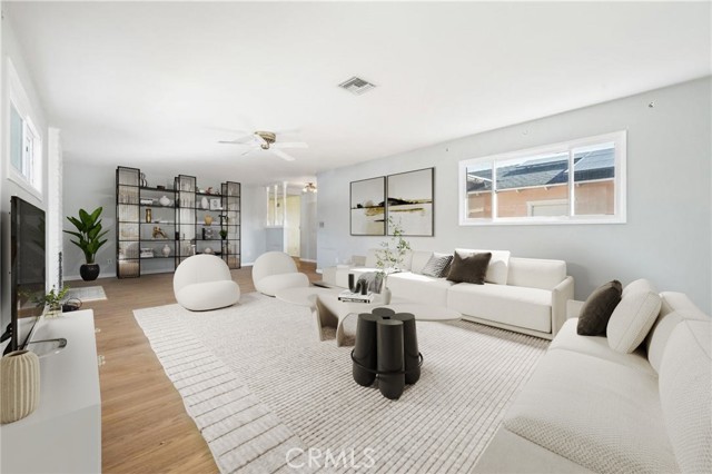 Detail Gallery Image 5 of 28 For 20159 Londelius St, Winnetka,  CA 91306 - 4 Beds | 2 Baths