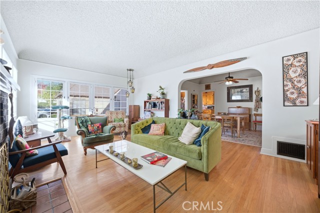 Detail Gallery Image 2 of 13 For 420 Milton Dr, San Gabriel,  CA 91775 - 3 Beds | 1/1 Baths