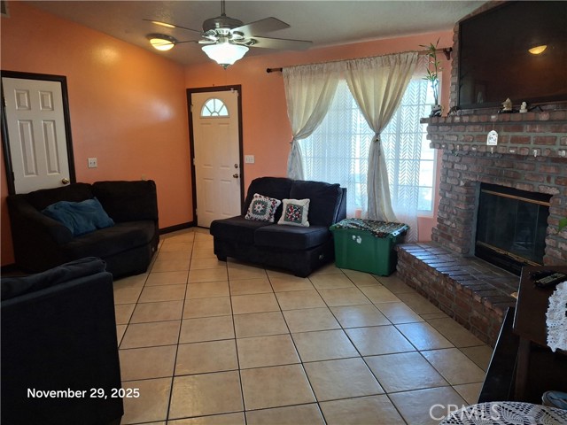 16635 Elm, Hesperia CA: https://media.crmls.org/medias/6d1ce5cf-bbf3-4d61-8332-175e051d598f.jpg