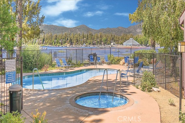 Detail Gallery Image 1 of 32 For 711 Cienega Rd #B,  Big Bear Lake,  CA 92315 - 3 Beds | 2 Baths