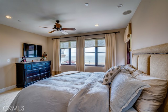 1724 Esplanade, Redondo Beach, California 90277, 3 Bedrooms Bedrooms, ,1 BathroomBathrooms,Residential,Sold,Esplanade,SB21185823
