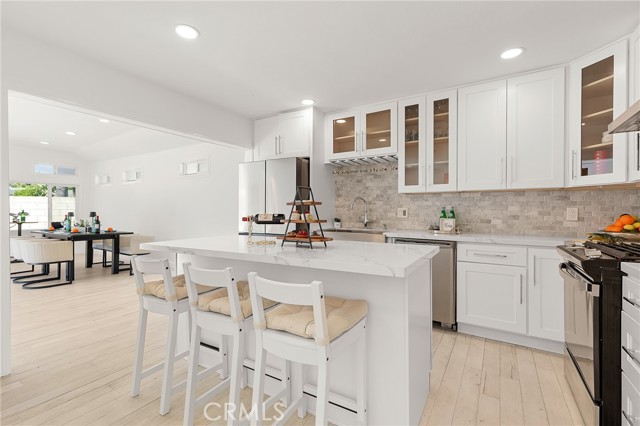 Detail Gallery Image 4 of 63 For 13281 Mono Pl, Westminster,  CA 92683 - 4 Beds | 4 Baths