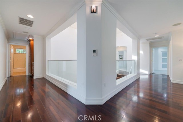 801 S Michillinda Avenue, Pasadena CA: https://media.crmls.org/medias/6d1f7380-2afc-47f7-9a37-4491b18ce7e1.jpg