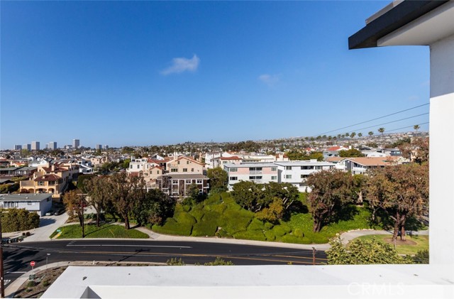 Detail Gallery Image 26 of 43 For 314 Dahlia, Corona Del Mar,  CA 92625 - 3 Beds | 3 Baths