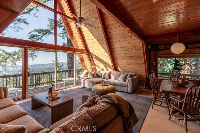 24032 Skyland Drive, Crestline CA: https://media.crmls.org/medias/6d211ef0-530d-460e-b6b3-7e6a131d16b5.jpg