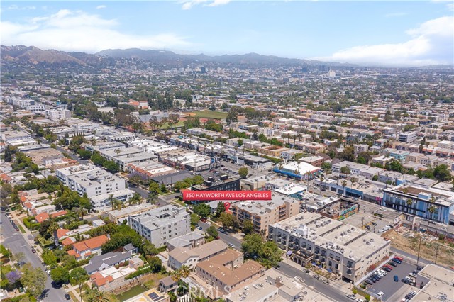350 N Hayworth Avenue, Los Angeles CA: https://media.crmls.org/medias/6d216dd4-046b-4db7-9ff4-a75595b9d72a.jpg