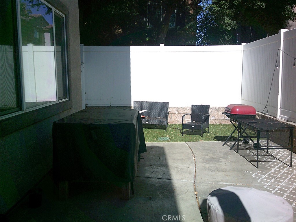 https://media.crmls.org/medias/6d23c44f-61e0-45bc-9c2a-7fe26767f6b9.jpg?preset=X-Large