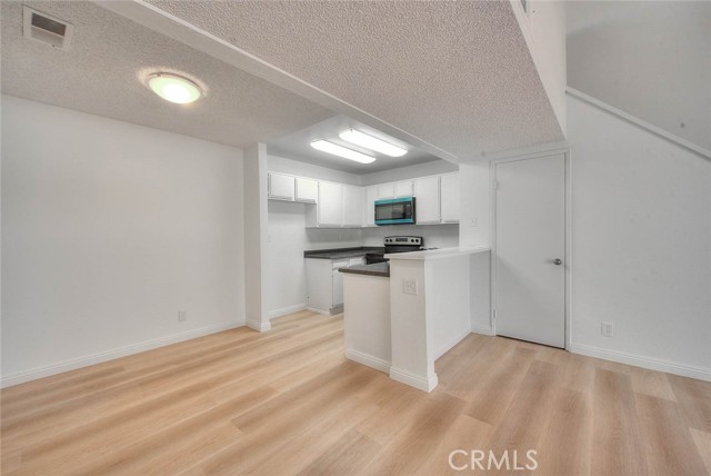 Detail Gallery Image 9 of 35 For 1480 W Edgehill #12,  San Bernardino,  CA 92405 - 3 Beds | 2 Baths