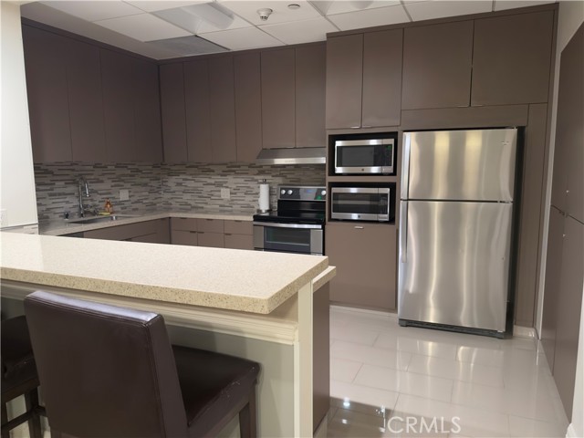 850 E Ocean Boulevard, Long Beach CA: https://media.crmls.org/medias/6d24cb93-4190-4550-bcb4-3f3b94043c17.jpg