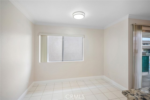 Detail Gallery Image 10 of 28 For 121 Sinclair Ave #206,  Glendale,  CA 91206 - 2 Beds | 2 Baths