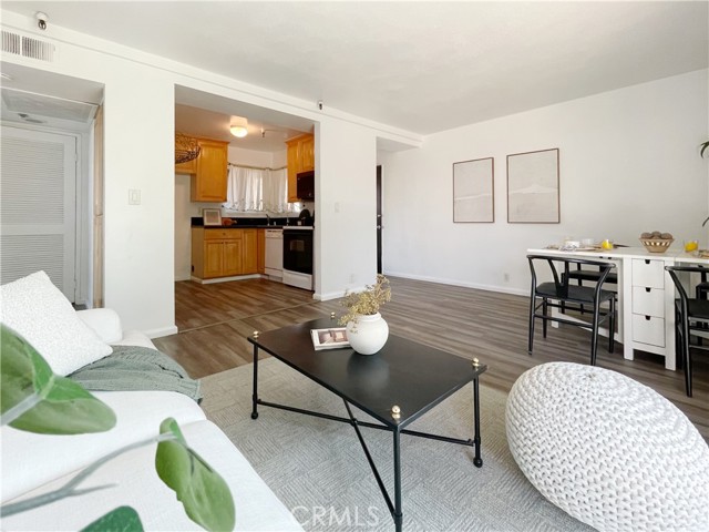 Detail Gallery Image 10 of 30 For 460 Golden Ave #316,  Long Beach,  CA 90802 - 1 Beds | 1 Baths