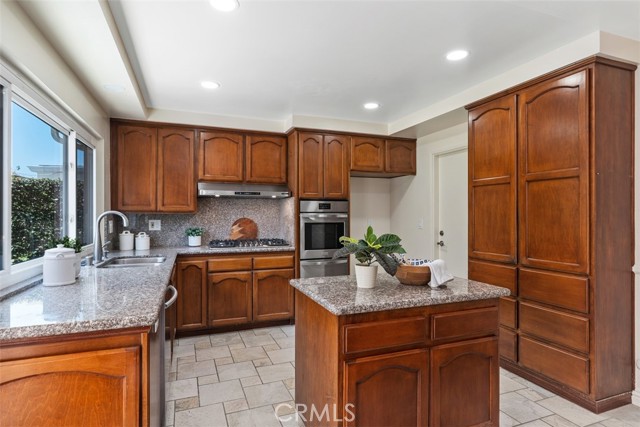 3125 Yukon Avenue, Costa Mesa CA: https://media.crmls.org/medias/6d261c29-04b0-4d16-a306-fe5739f290ff.jpg