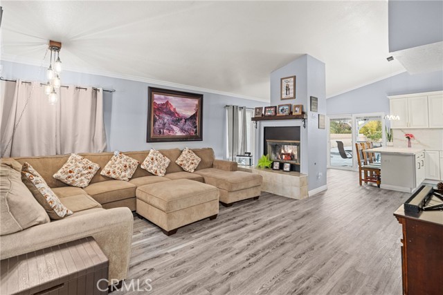 Detail Gallery Image 19 of 60 For 41056 Ridgegate Ln, Palmdale,  CA 93551 - 5 Beds | 3/1 Baths