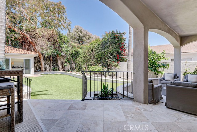 Detail Gallery Image 51 of 70 For 819 11th St, Manhattan Beach,  CA 90266 - 6 Beds | 5/2 Baths
