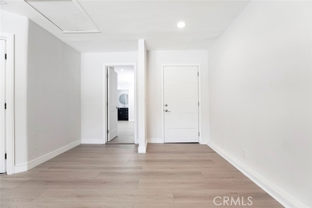 Detail Gallery Image 10 of 17 For 17648 Raymer St, Northridge,  CA 91325 - 1 Beds | 1/1 Baths