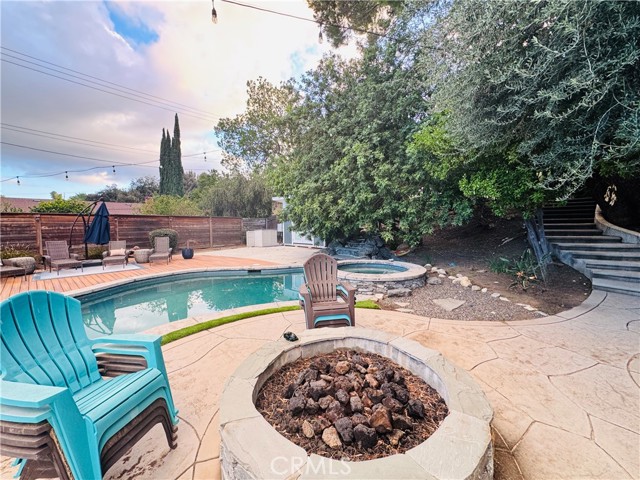 Detail Gallery Image 31 of 44 For 11905 Paso Robles, Granada Hills,  CA 91344 - 4 Beds | 3 Baths