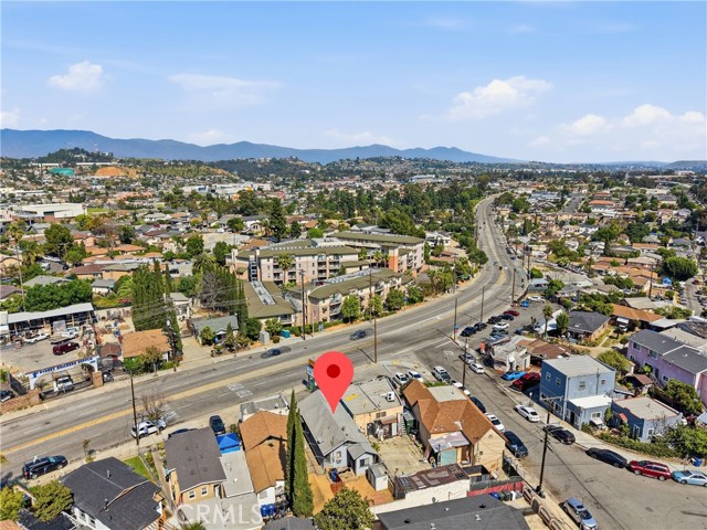 Detail Gallery Image 6 of 18 For 3878 E 1st, Los Angeles,  CA 90063 - 2 Beds | 1 Baths