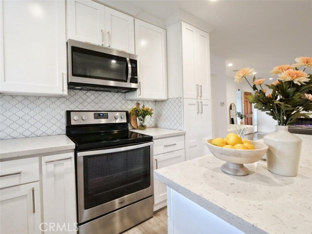 5435 W 76th Street, Los Angeles CA: https://media.crmls.org/medias/6d2acf64-cd4d-453d-a669-63fa19495b9a.jpg
