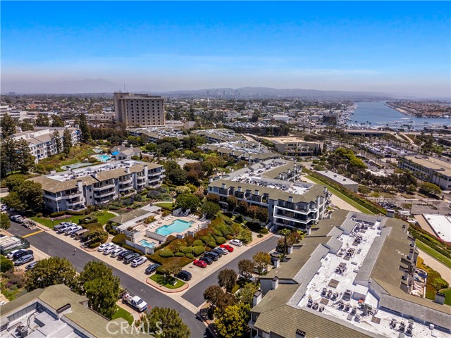 230 Lille Lane, Newport Beach CA: https://media.crmls.org/medias/6d2af5c8-1d63-4b13-8f04-f6beb731cab1.jpg