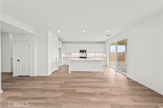 Detail Gallery Image 16 of 59 For 28908 Saddle Cir, Castaic,  CA 91384 - 4 Beds | 3 Baths