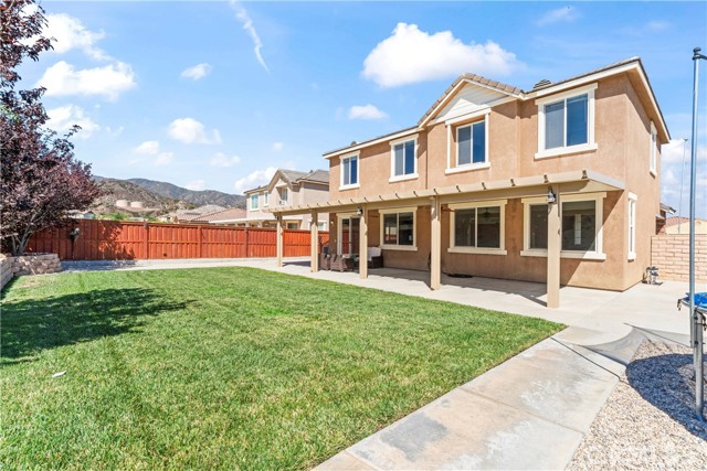 Detail Gallery Image 39 of 43 For 29149 Edgewood Dr, Lake Elsinore,  CA 92530 - 4 Beds | 3 Baths