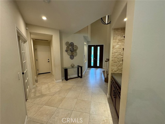 6 Lakeridge, Rancho Santa Margarita CA: https://media.crmls.org/medias/6d2c3180-a3ba-4fa5-b1ae-297e77b352bc.jpg