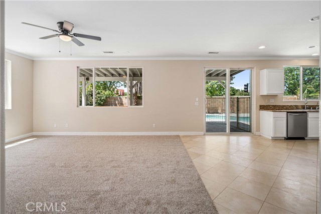 Detail Gallery Image 13 of 53 For 2207 Cork Oak St, Palmdale,  CA 93551 - 5 Beds | 4 Baths
