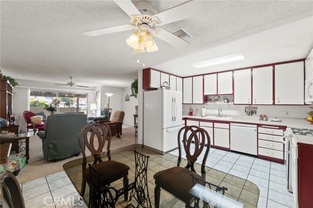 Detail Gallery Image 10 of 30 For 2850 Monroe, Riverside,  CA 92504 - 3 Beds | 2 Baths