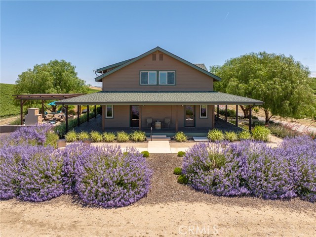 Detail Gallery Image 6 of 58 For 950 Indian Dune Rd, Paso Robles,  CA 93451 - 5 Beds | 4 Baths