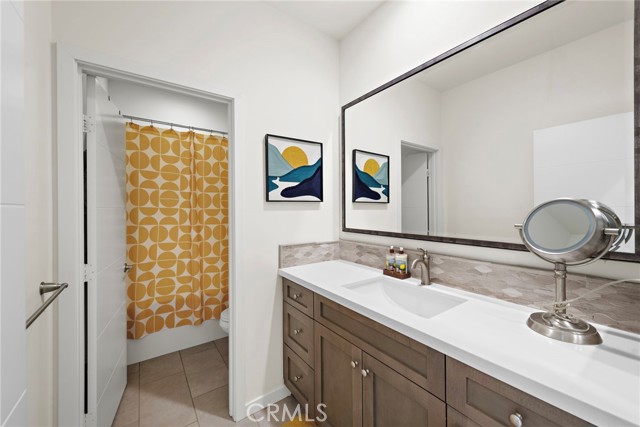 Detail Gallery Image 25 of 41 For 1641 Bridgewater Way, Costa Mesa,  CA 92627 - 4 Beds | 3/1 Baths