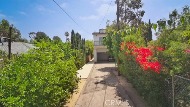 6648 Gaviota Avenue, Van Nuys CA: https://media.crmls.org/medias/6d31b311-c337-4df3-b056-254b42b59311.jpg