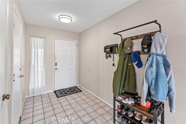 Detail Gallery Image 4 of 34 For 765 N Dallas Ave, San Bernardino,  CA 92410 - 3 Beds | 2 Baths