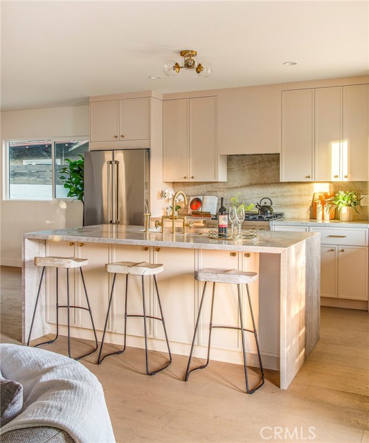 Detail Gallery Image 9 of 20 For 5125 Meridian St, Los Angeles,  CA 90042 - 3 Beds | 2 Baths
