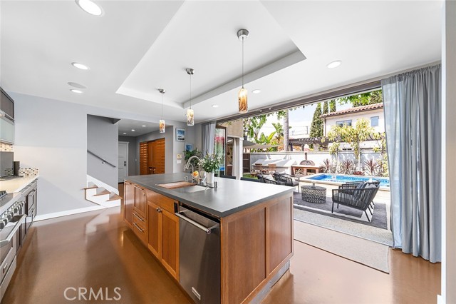 Detail Gallery Image 19 of 65 For 291 Argonne Ave, Long Beach,  CA 90803 - 5 Beds | 4 Baths