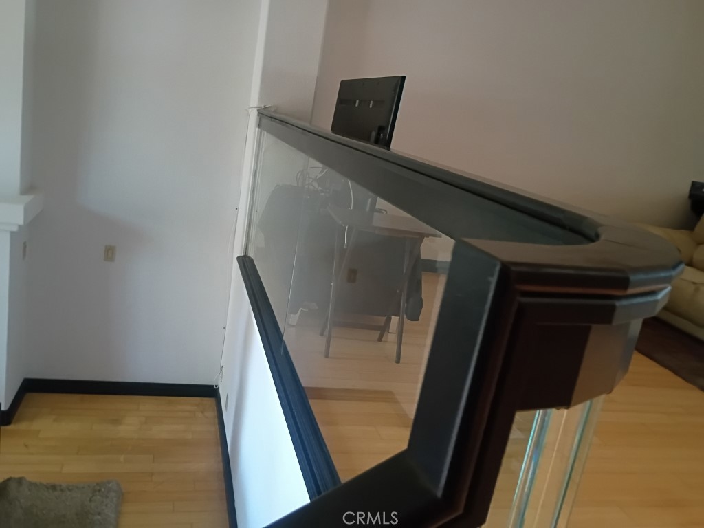https://media.crmls.org/medias/6d3469f3-101c-4494-9a31-3256feae9e37.jpg?preset=X-Large