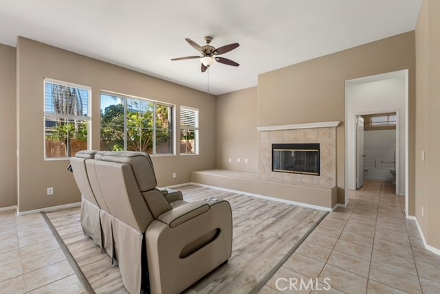 Detail Gallery Image 17 of 44 For 2828 Augusta, Santa Ana,  CA 92706 - 5 Beds | 4 Baths