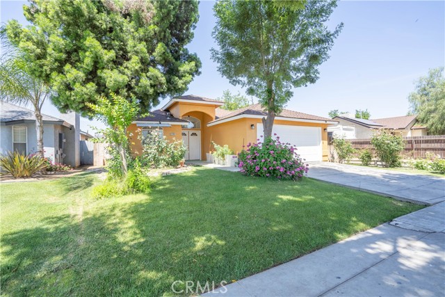2380 S Holly Ave, Fresno, California 93706, 4 Bedrooms Bedrooms, ,2 BathroomsBathrooms,Single Family Residence,For Sale,S Holly Ave,MB24099531