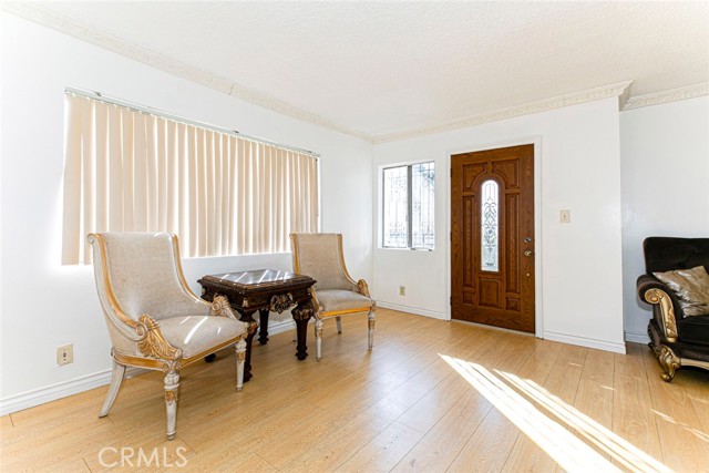 Detail Gallery Image 7 of 29 For 1748 N Kenmore Ave #203,  Los Angeles,  CA 90027 - 2 Beds | 2 Baths