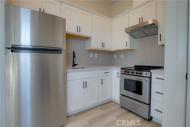 208 Luna Way, Hollister CA: https://media.crmls.org/medias/6d35a596-d833-43cf-a8cd-be454795a2c2.jpg