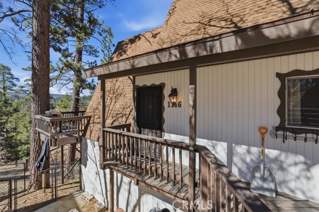 Detail Gallery Image 34 of 40 For 1146 Ridge, Fawnskin,  CA 92333 - 2 Beds | 1 Baths