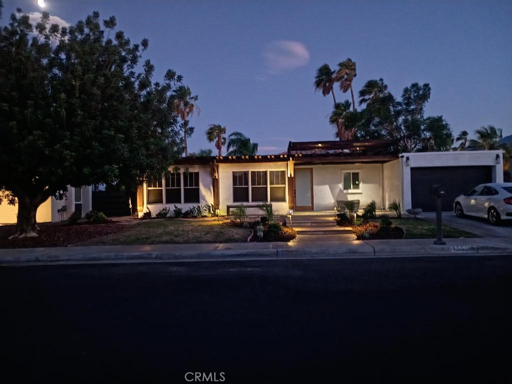 https://media.crmls.org/medias/6d36fa5b-4f8c-4ca7-9249-57428a59cd67.jpg?preset=X-Large