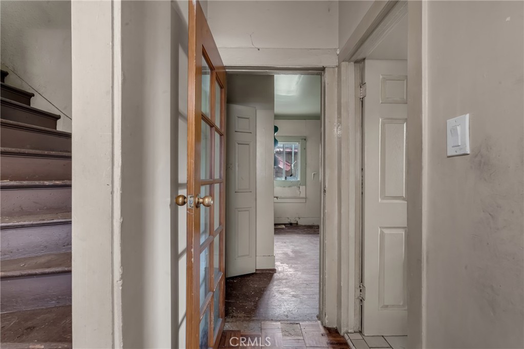 https://media.crmls.org/medias/6d37b600-bd86-47f6-b3d4-05fd3db4f1e5.jpg?preset=X-Large